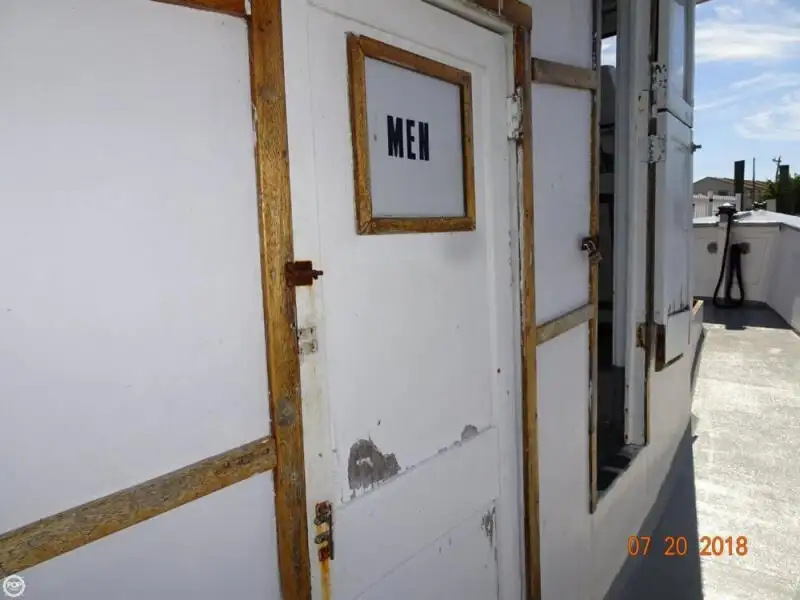 Ọkọ̀ ojú omi kékeré fún tà