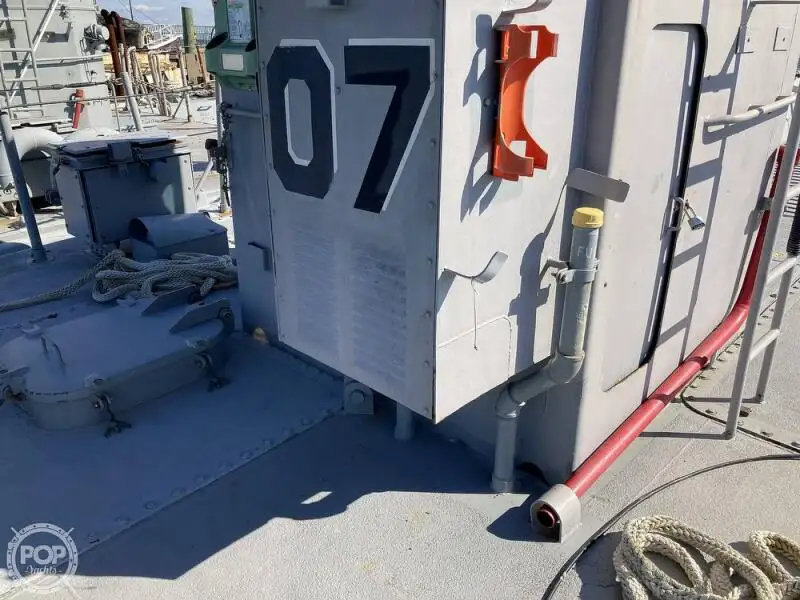 Ọkọ omi Landing, Tank fún tà