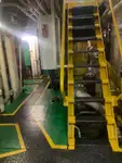 Ọkọ omi ti o mu ọja fún tà
