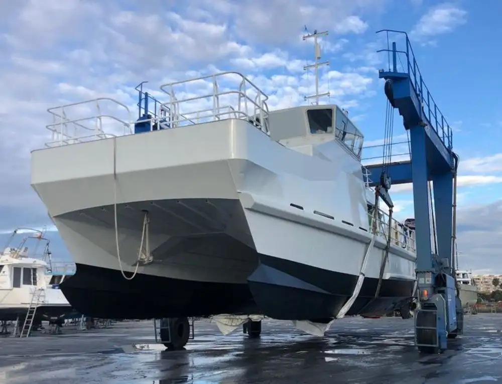 Catamaran fún tà