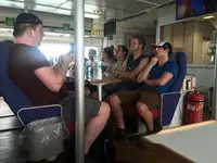 Ọkọ̀ ojú omi ìrìn-àjò fún tà