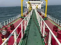 Ọkọ̀ tí ó mú epo fún tà
