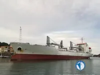 Ọkọ̀ tí wọn fi maa ń gbé ohun èlò tí ó ní ìdáná fún tà