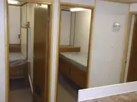 Ọkọ̀ ojú omi tí ó mú ìdọ̀tí fún tà