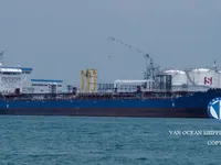 Ọkọ̀ tí ó mú epo / kemikali fún tà