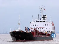 Ọkọ̀ tí ó mú epo / kemikali fún tà