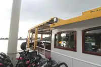 Ọkọ̀ ojú omi ìrìn-àjò fún tà