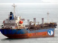 Ọkọ̀ tí ó mú epo / kemikali fún tà