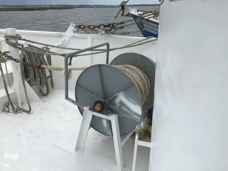 Ọkọ̀ tí ó mú ẹja fún tà