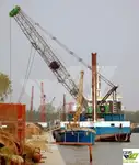 Ọkọ̀ ojú omi tí ó mú ìdọ̀tí fún tà