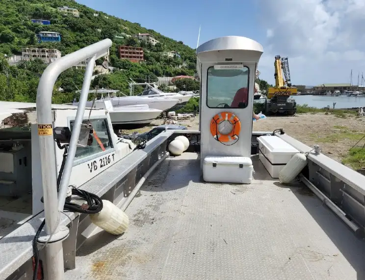 Ọkọ omi Landing, Tank fún tà