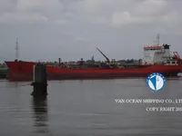 Ọkọ̀ tí ó mú epo / kemikali fún tà