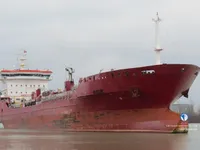 Ọkọ̀ tí ó mú epo / kemikali fún tà
