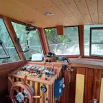 Ọkọ̀ ojú omi ìrìn-àjò fún tà