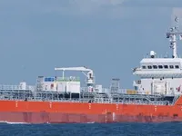 Ọkọ̀ tí ó mú epo / kemikali fún tà