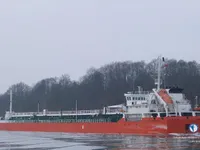 Ọkọ̀ tí ó mú epo / kemikali fún tà