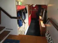 Ọkọ̀ ọpọlọpọ̀ ènìyàn fún tà