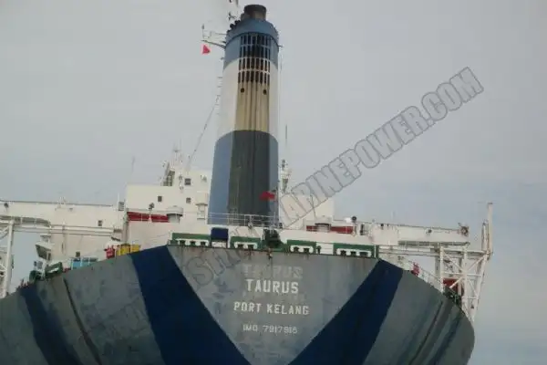 Ọkọ̀ tí ó mú epo / kemikali fún tà