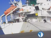Ọkọ̀ tí wọn fi maa ń gbé ohun èlò tí ó ní ìdáná fún tà