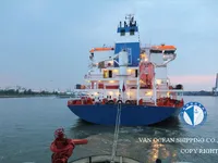 Ọkọ̀ tí ó mú epo / kemikali fún tà
