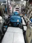 Ọkọ̀ ọpọlọpọ̀ ènìyàn fún tà