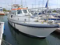 Ọkọ̀ ọpọlọpọ̀ ènìyàn fún tà