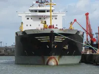 Ọkọ̀ tí ó mú epo / kemikali fún tà