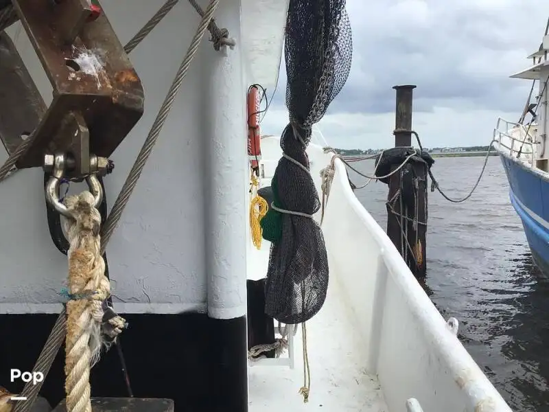Ọkọ̀ tí ó mú ẹja fún tà