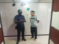 Ọkọ̀ tí ó mú epo / kemikali fún tà