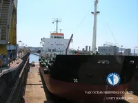 Ọkọ̀ tí ó mú epo / kemikali fún tà