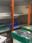 Ọkọ̀ ojú omi ìrìn-àjò tí ó mú àwọn ọkọ̀ fún tà