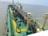 Ọkọ̀ tí ó mú epo / kemikali fún tà
