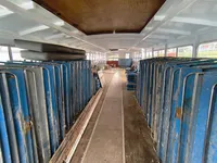 Ọkọ̀ ọpọlọpọ̀ ènìyàn fún tà