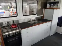 Ọkọ̀ tí ó mú ẹja pọ̀ fún tà