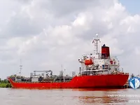 Ọkọ̀ tí ó mú epo / kemikali fún tà