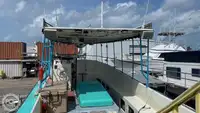 Ọkọ̀ ojú omi ìrìn-àjò fún tà