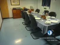 Ọkọ̀ tí ó mú epo / kemikali fún tà
