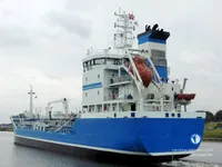 Ọkọ̀ tí ó mú epo / kemikali fún tà