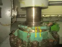 Ọkọ̀ tí wọn fi maa ń gbé ohun èlò tí ó ní ìdáná fún tà