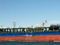 Ọkọ̀ tí ó mú epo / kemikali fún tà