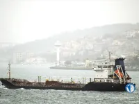 Ọkọ̀ tí ó mú epo / kemikali fún tà