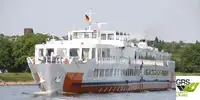 Ọkọ̀ ojú omi ìrìn-àjò fún tà