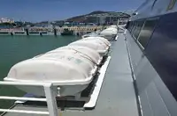 Ọkọ̀ ojú omi ìrìn-àjò fún tà