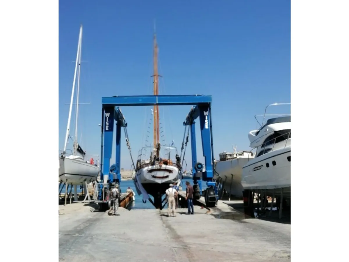 Yacht fún tà