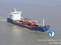 Ọkọ̀ tí ó mú epo / kemikali fún tà