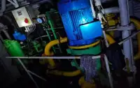Ọkọ̀ tí ó mú epo / kemikali fún tà