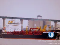 Ọkọ̀ tí ó mú epo / kemikali fún tà