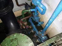 Ọkọ̀ tí ó mú epo / kemikali fún tà