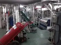 Ọkọ̀ tí ó mú epo / kemikali fún tà