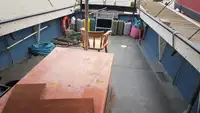Ọkọ̀ ojú omi kékeré fún tà
